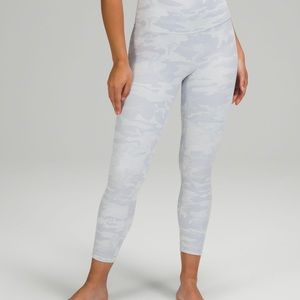 Wunder Under High-Rise Ribbed
Fabric Crop 23" *Luxtreme